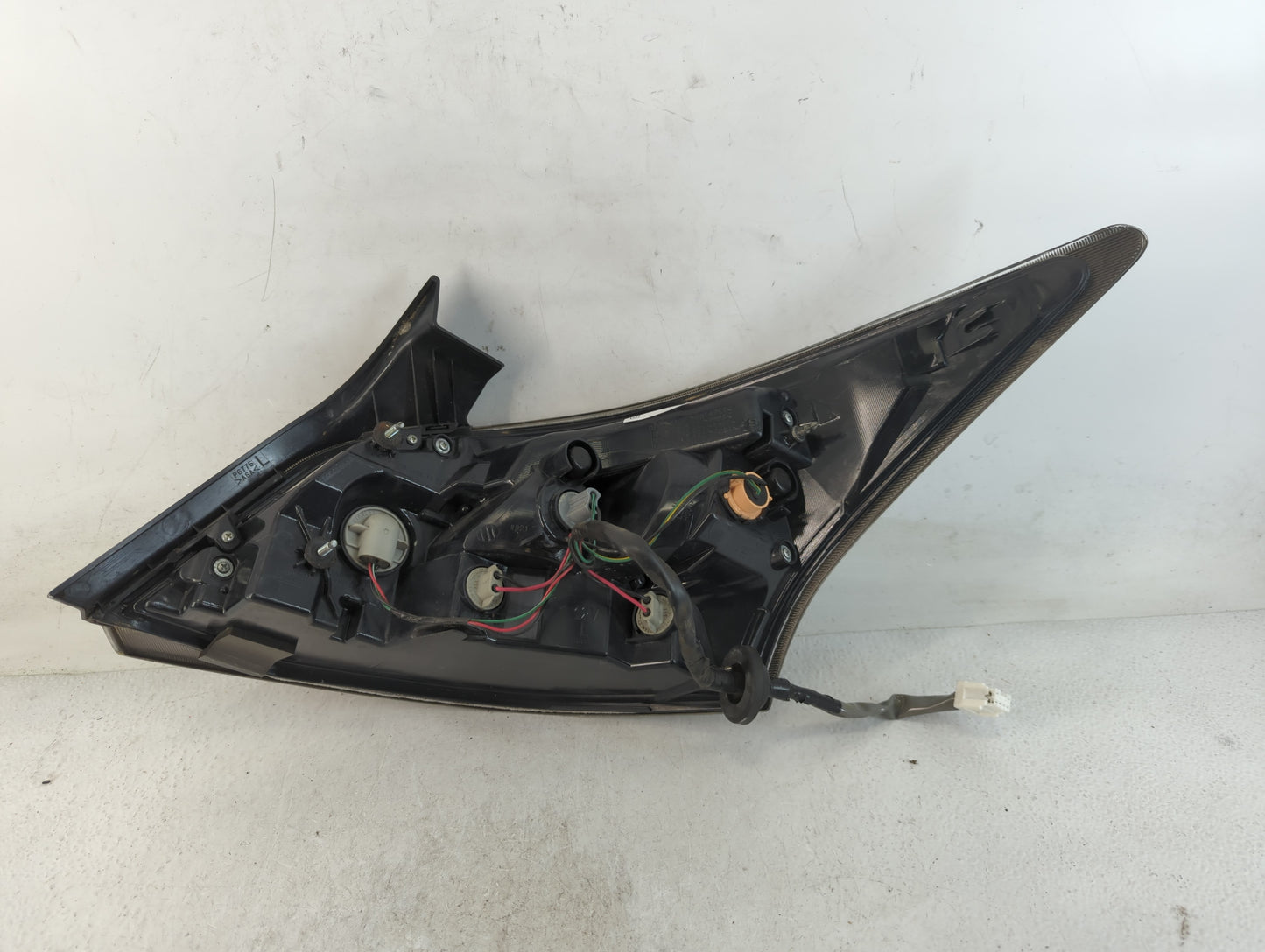 2009 Dodge Ram 1500 Tail Light Assembly Driver Left OEM P/N:UN24DZL42C0B Fits OEM Used Auto Parts - Oemusedautoparts1.com