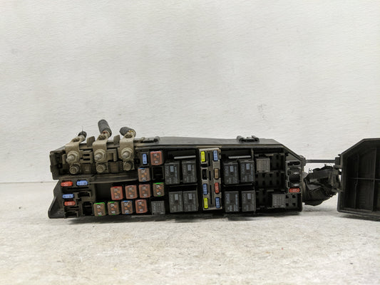 2011-2012 Ford Escape Fusebox Fuse Box Panel Relay Module P/N:8L8T-14A003-AE 3B0790100 Fits Fits 2011 2012 OEM Used Auto Parts