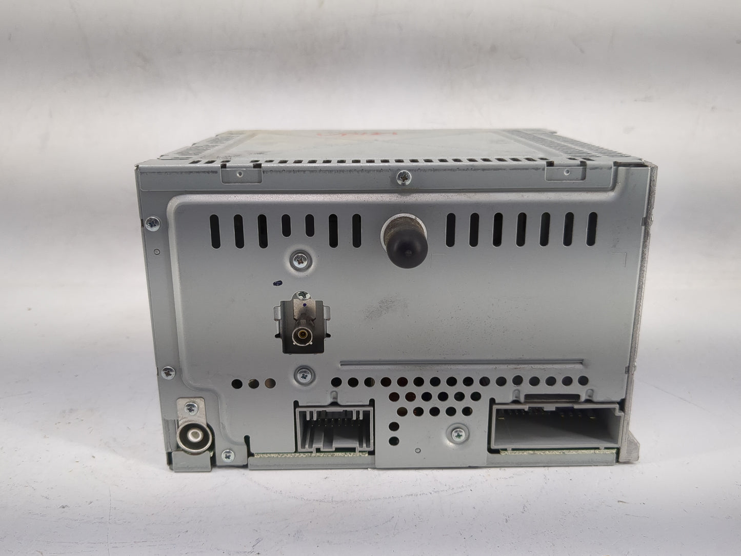2009 Ford Escape Radio AM FM Cd Player Receiver Replacement P/N:9L8T-19C157-BB Fits OEM Used Auto Parts - Oemusedautoparts1.
