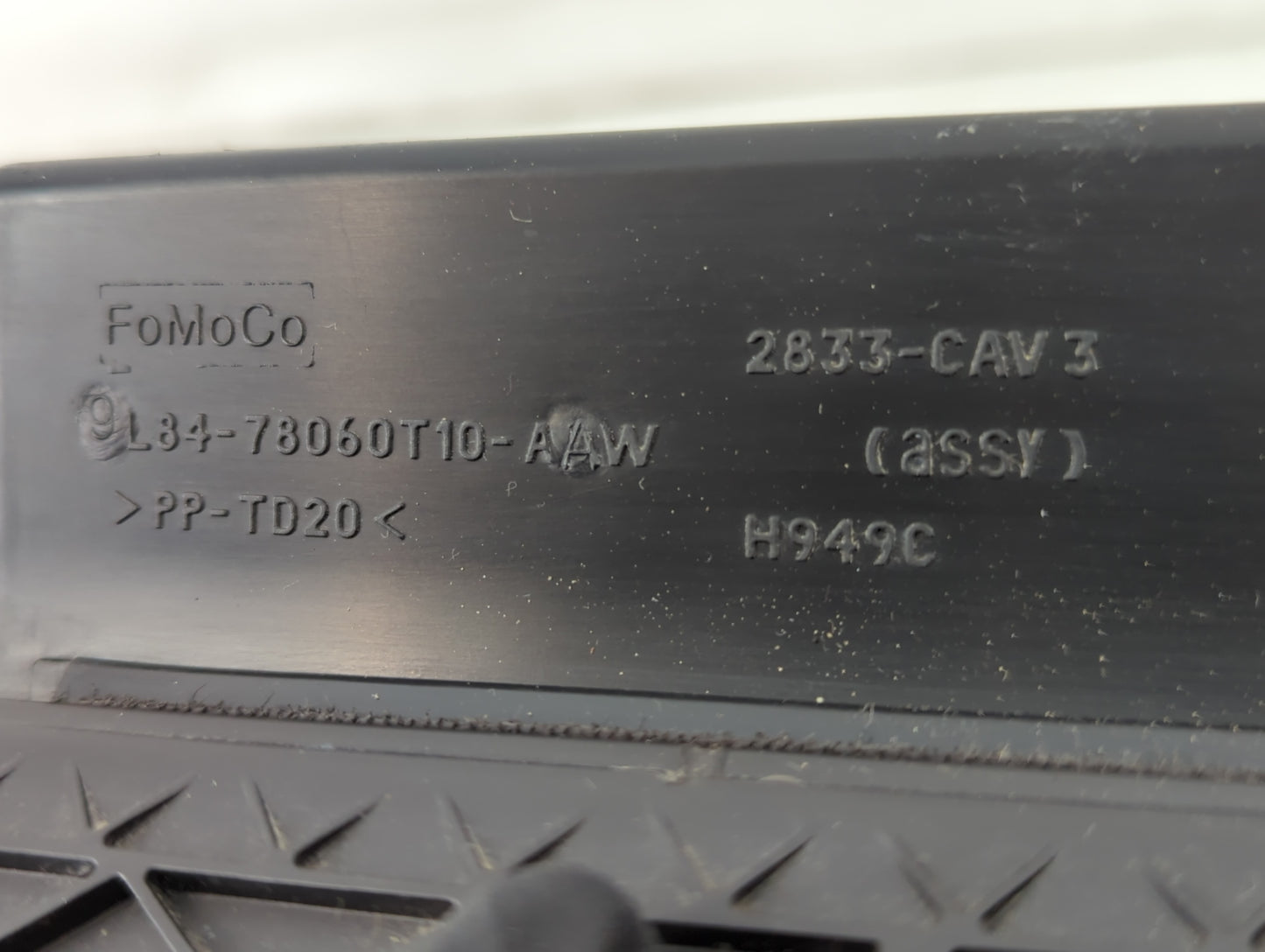 2009 Ford Escape Passenger Glove Box Door Storage Compartment - Oemusedautoparts1.com