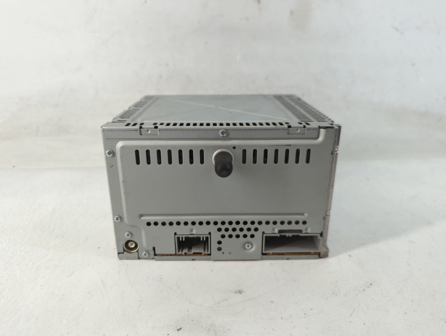 2009 Ford Escape Radio AM FM Cd Player Receiver Replacement P/N:9L8T-19C107-AB Fits OEM Used Auto Parts - Oemusedautoparts1.