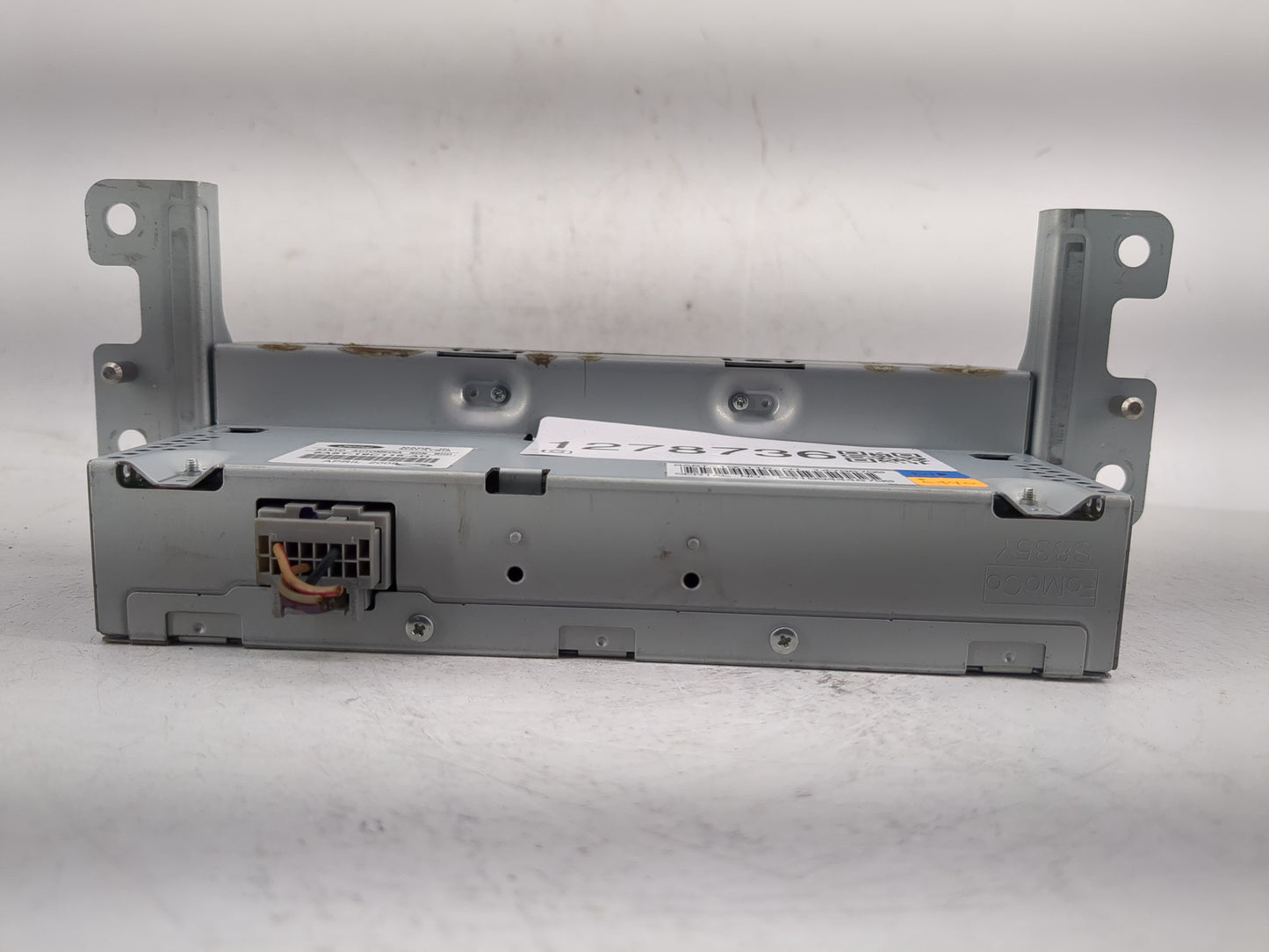 2009-2010 Ford Flex Radio AM FM Cd Player Receiver Replacement P/N:8A8T-19C116-AH Fits Fits 2009 2010 OEM Used Auto Parts -