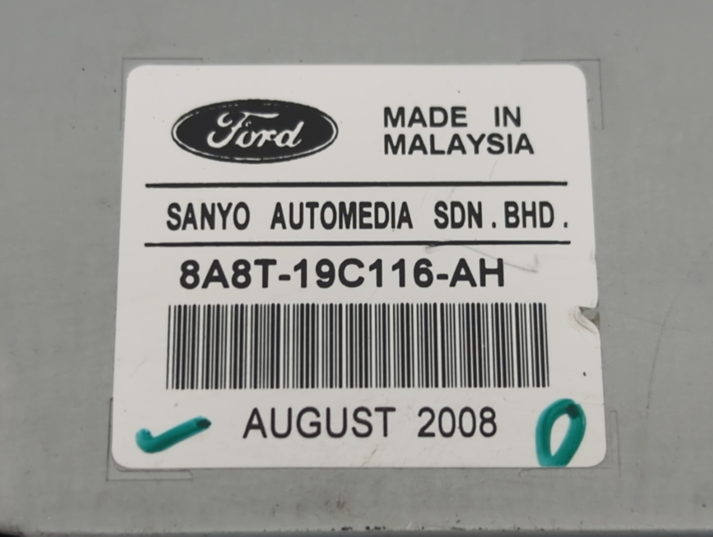2009-2010 Ford Flex Radio AM FM Cd Player Receiver Replacement P/N:8A8T-19C116-AH Fits Fits 2009 2010 OEM Used Auto Parts -