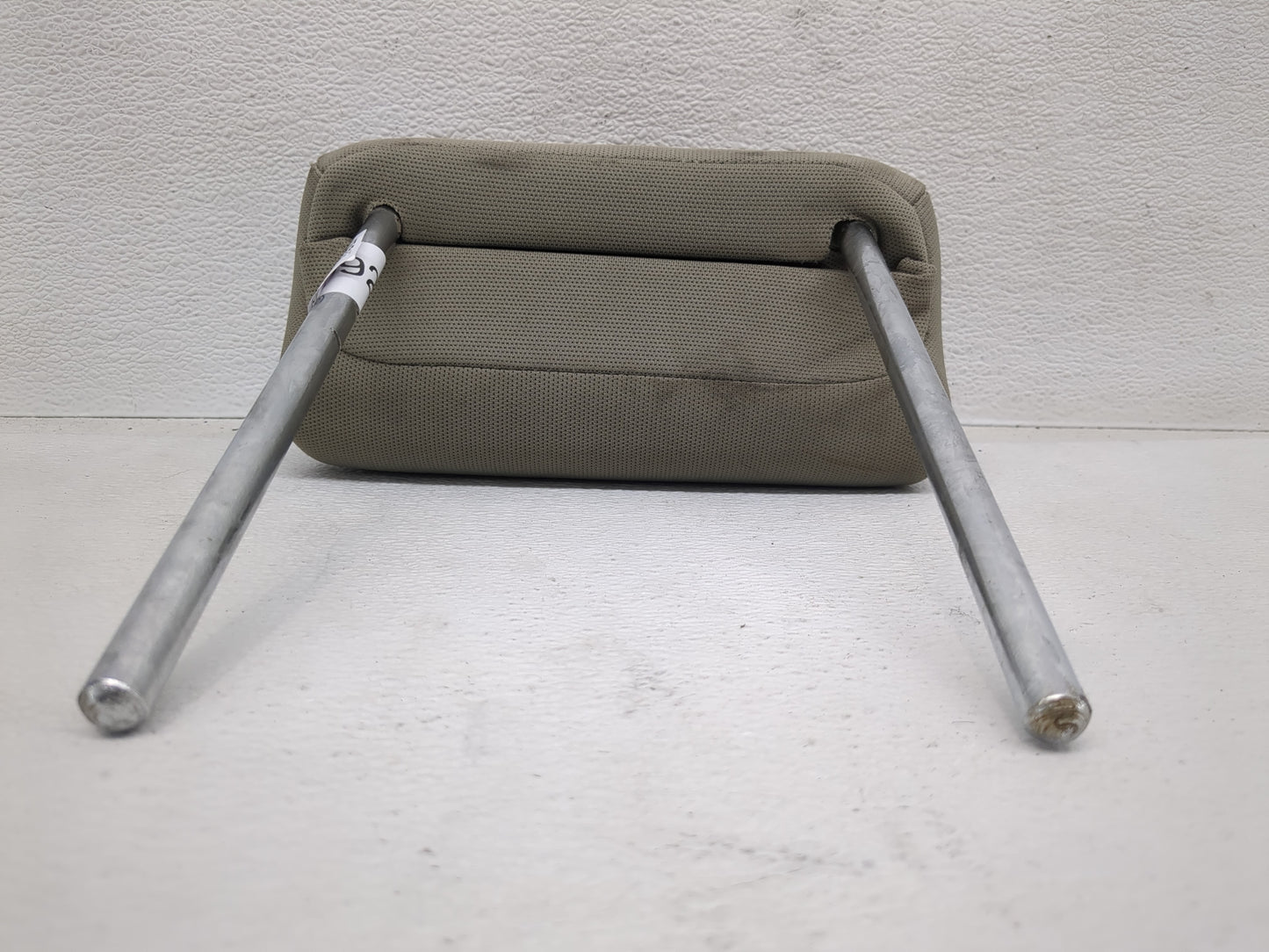 2008-2009 Ford Focus Headrest Head Rest Rear Seat Fits Fits 2008 2009 OEM Used Auto Parts - Oemusedautoparts1.com