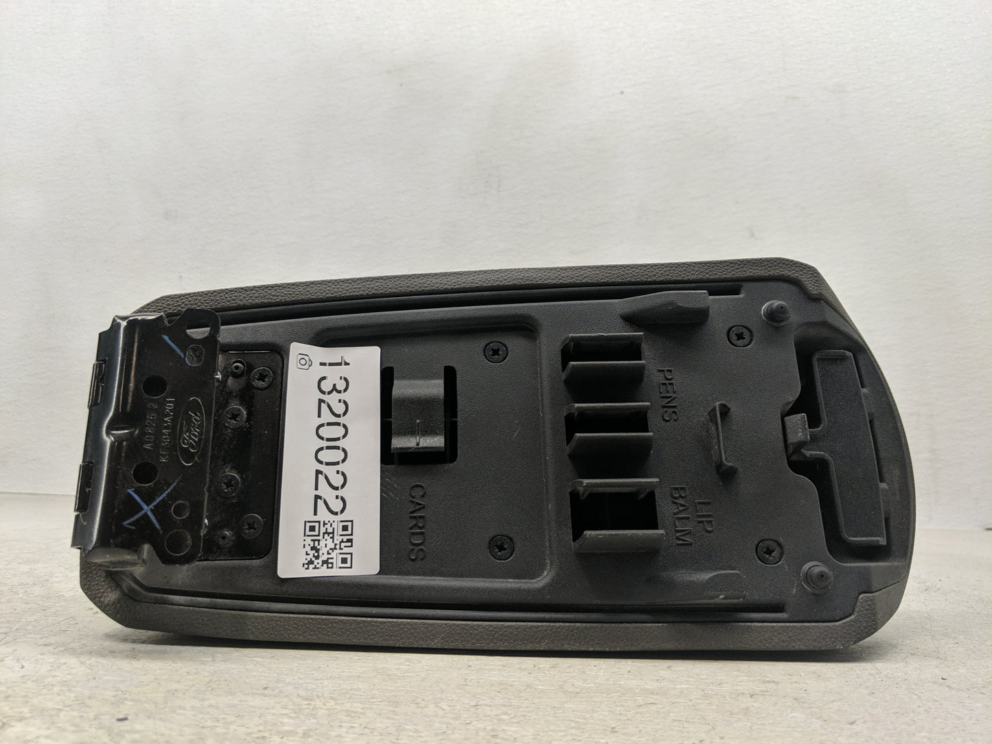 2009 Ford Focus Center Console Armrest Cover Lid Fits OEM Used Auto Parts - Oemusedautoparts1.com