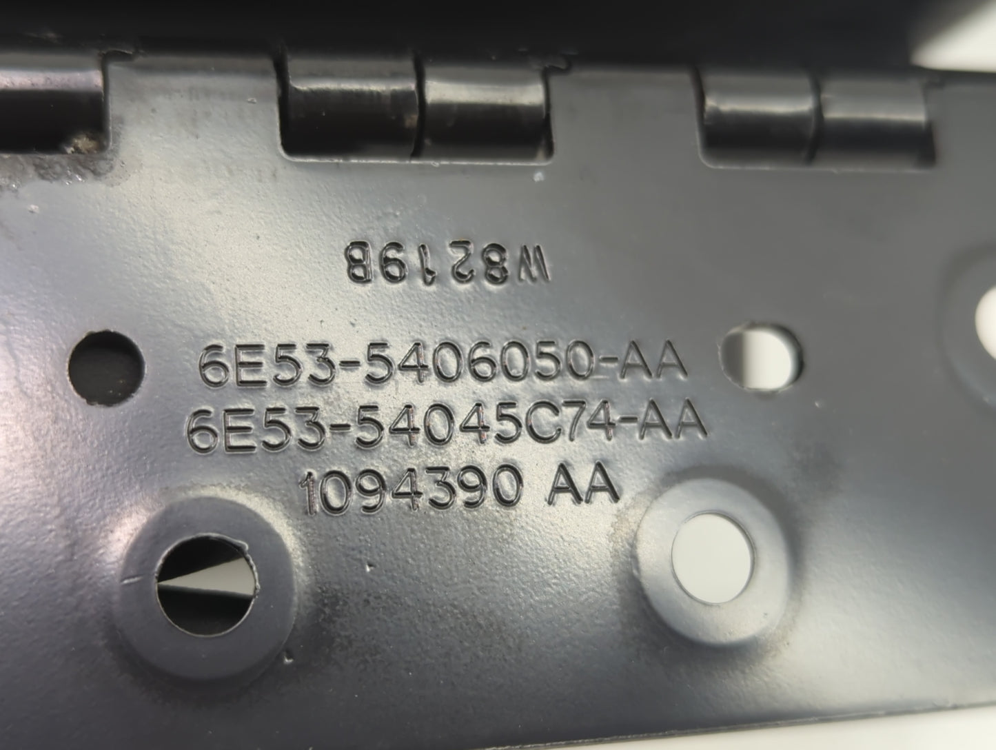 2008-2009 Ford Fusion Center Console Armrest Cover Lid Fits Fits 2008 2009 OEM Used Auto Parts - Oemusedautoparts1.com