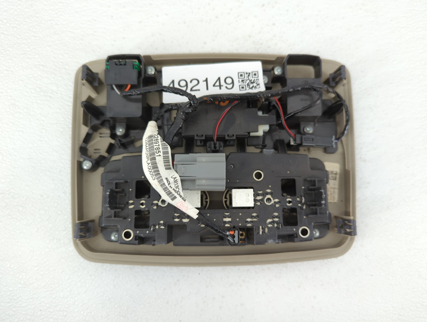 2009 Gmc Acadia Overhead Roof Console Beige - Oemusedautoparts1.com