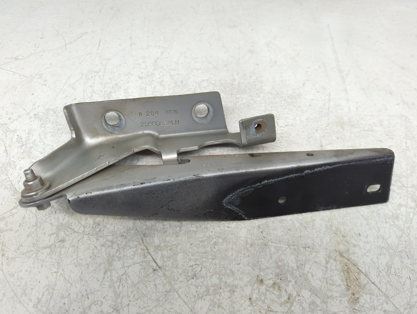 2009 Gmc Acadia Driver Hood Hinge - Oemusedautoparts1.com