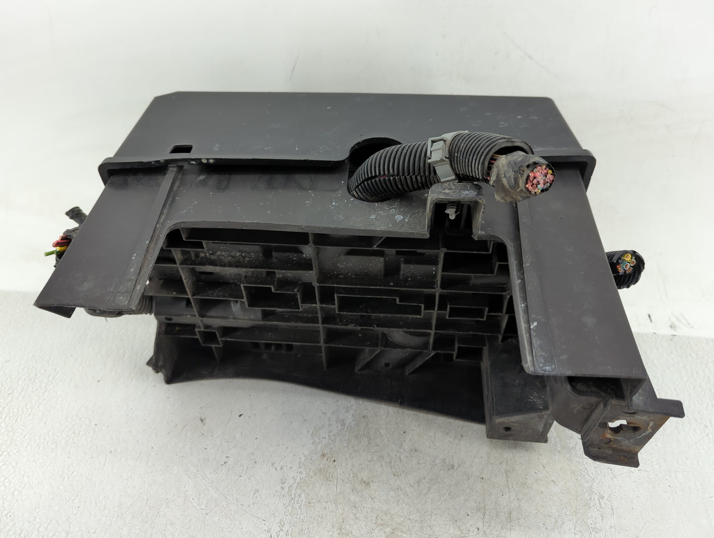 2007-2009 Gmc Sierra 1500 Fusebox Fuse Box Panel Relay Module Fits Fits 2007 2008 2009 OEM Used Auto Parts - Oemusedautopart