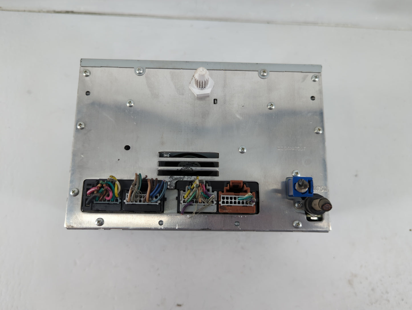 2009 Gmc Yukon Radio AM FM Cd Player Receiver Replacement P/N:20862567 Fits OEM Used Auto Parts - Oemusedautoparts1.com