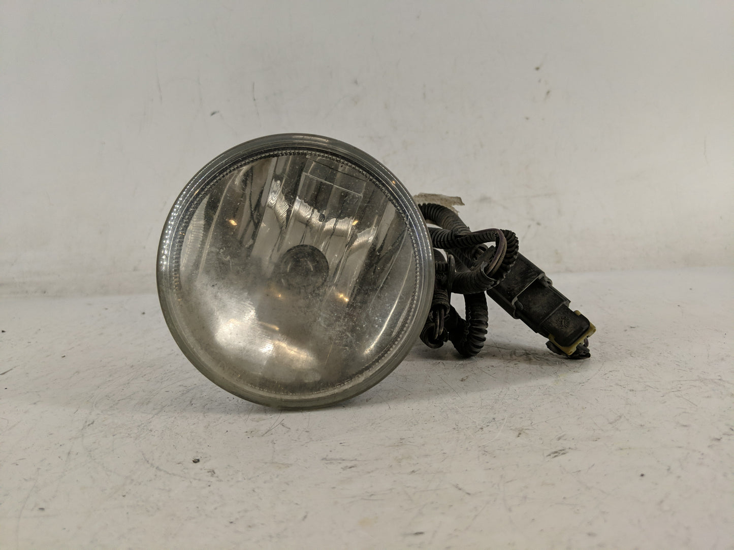 2007-2014 Gmc Yukon Driver Left Oem Front Light Lamp - Oemusedautoparts1.com