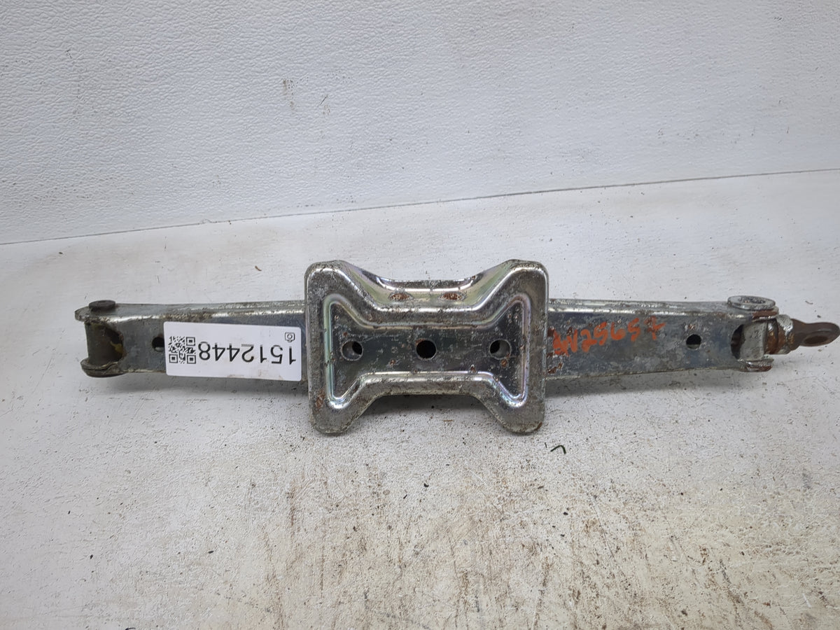 2009 Honda Cr-v Spare Scissor Car Jack 1512448 - Oemusedautoparts1.com