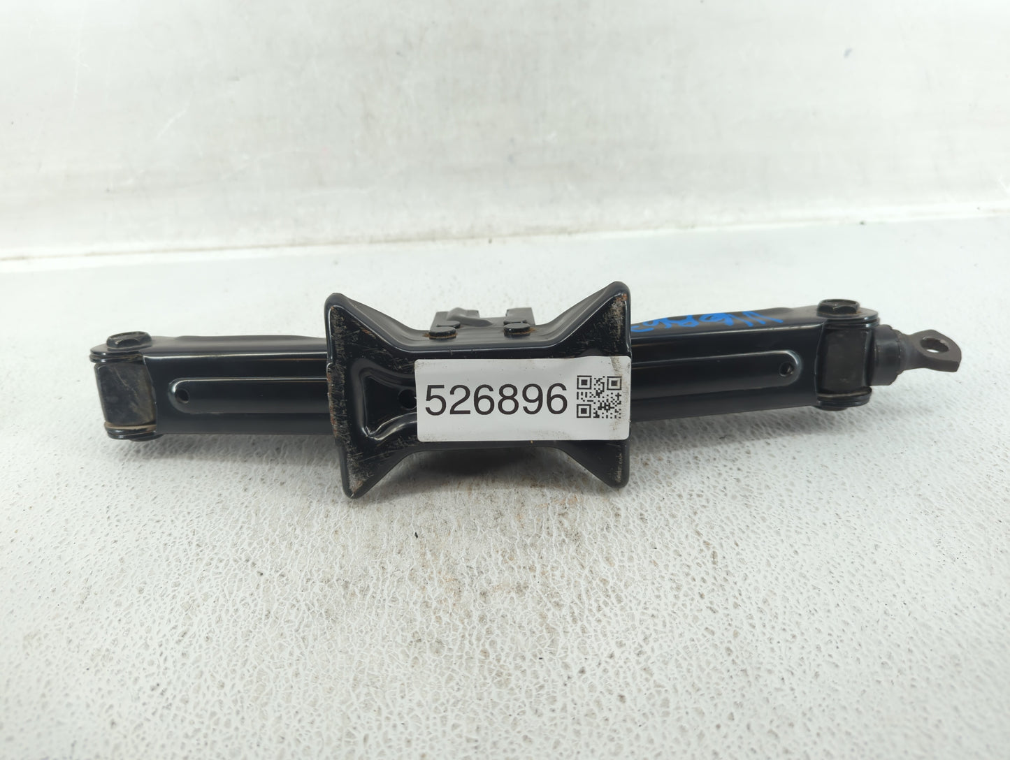 2009 Hyundai Genesis Spare Scissor Car Jack - Oemusedautoparts1.com