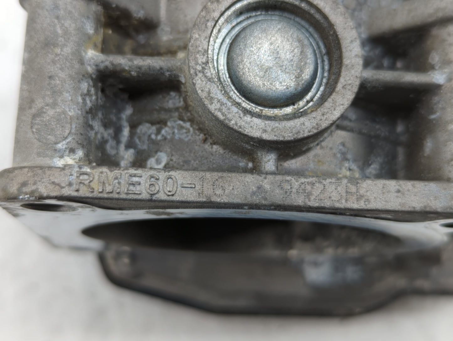 2008-2013 Infiniti G37 Throttle Body P/N:526-02 RME60-16 Fits OEM Used Auto Parts - Oemusedautoparts1.com