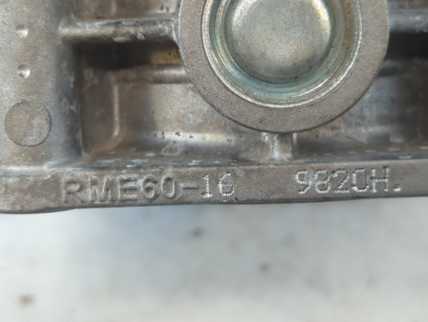 2008-2013 Infiniti G37 Throttle Body P/N:9820H RME60-10 Fits OEM Used Auto Parts - Oemusedautoparts1.com