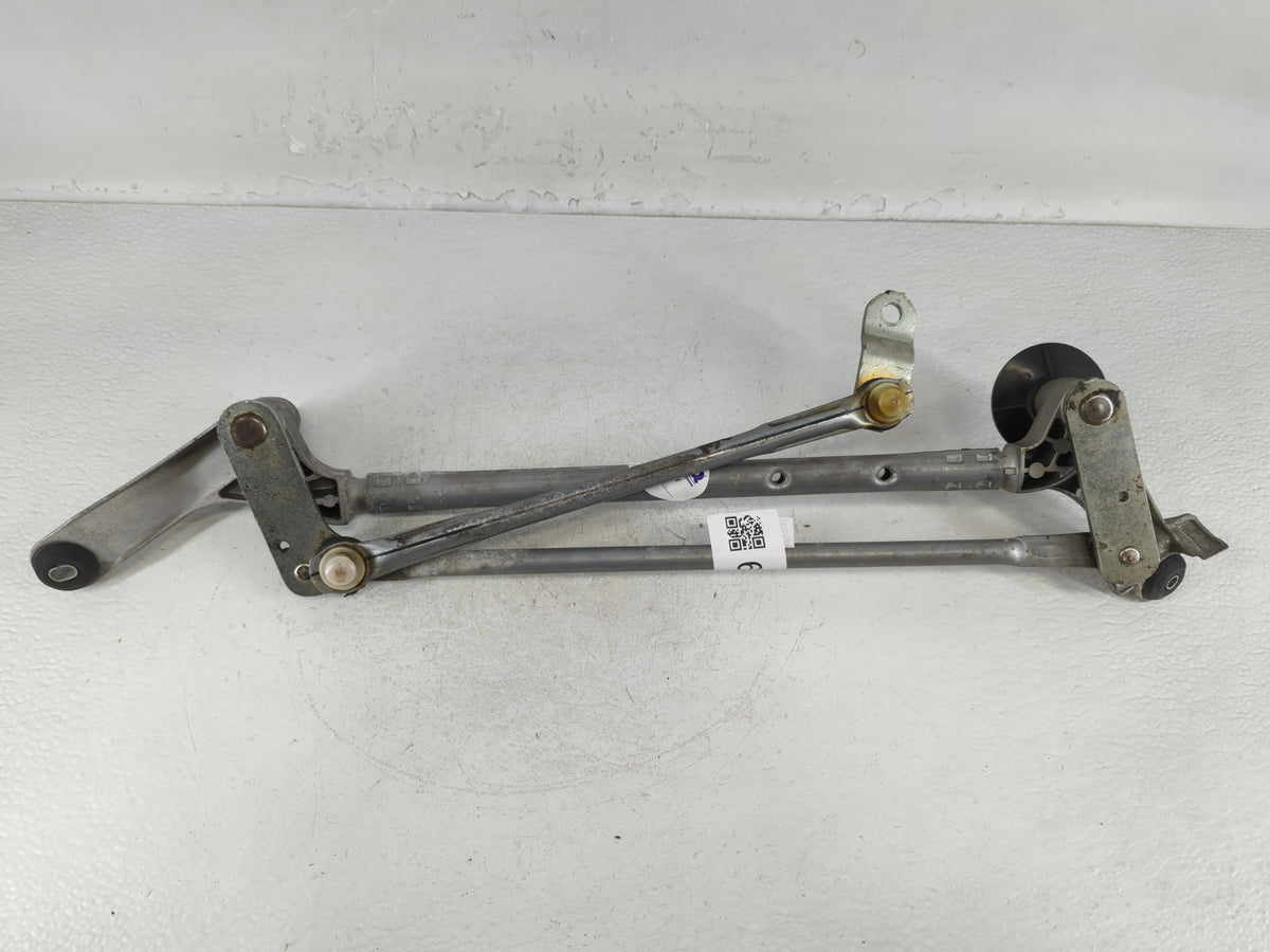 2009 Infiniti G37 Front Windshield Wiper Transmission Linkage Oem - Oemusedautoparts1.com