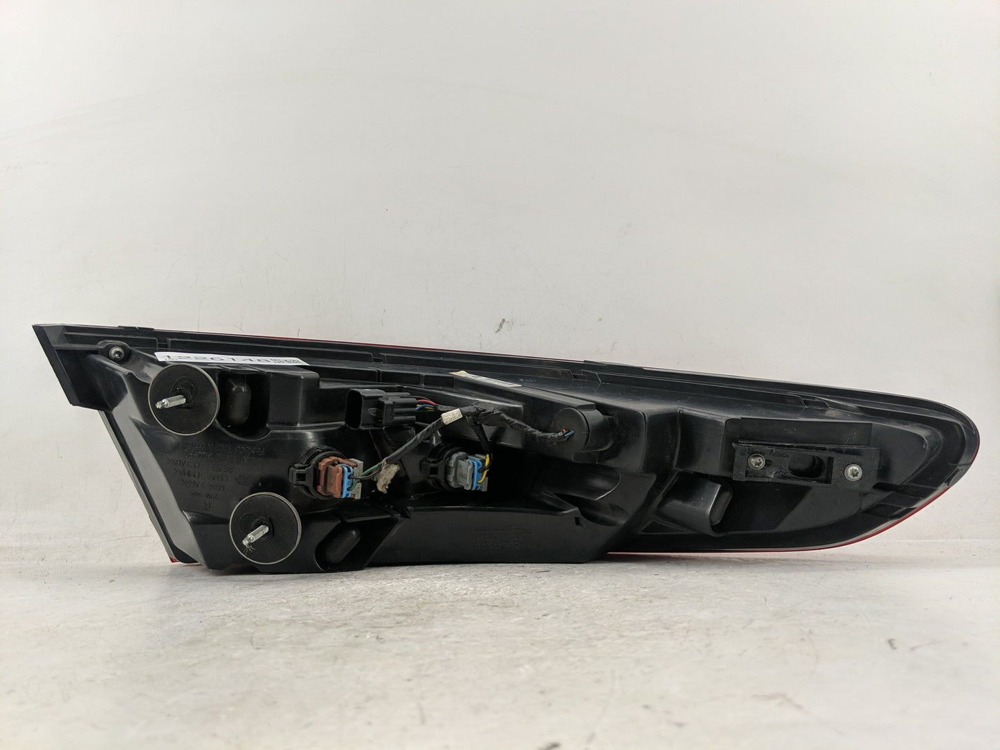 2009-2011 Jaguar Xf Tail Light Assembly Passenger Right OEM P/N:8X23134C4 BD Fits Fits 2009 2010 2011 OEM Used Auto Parts -