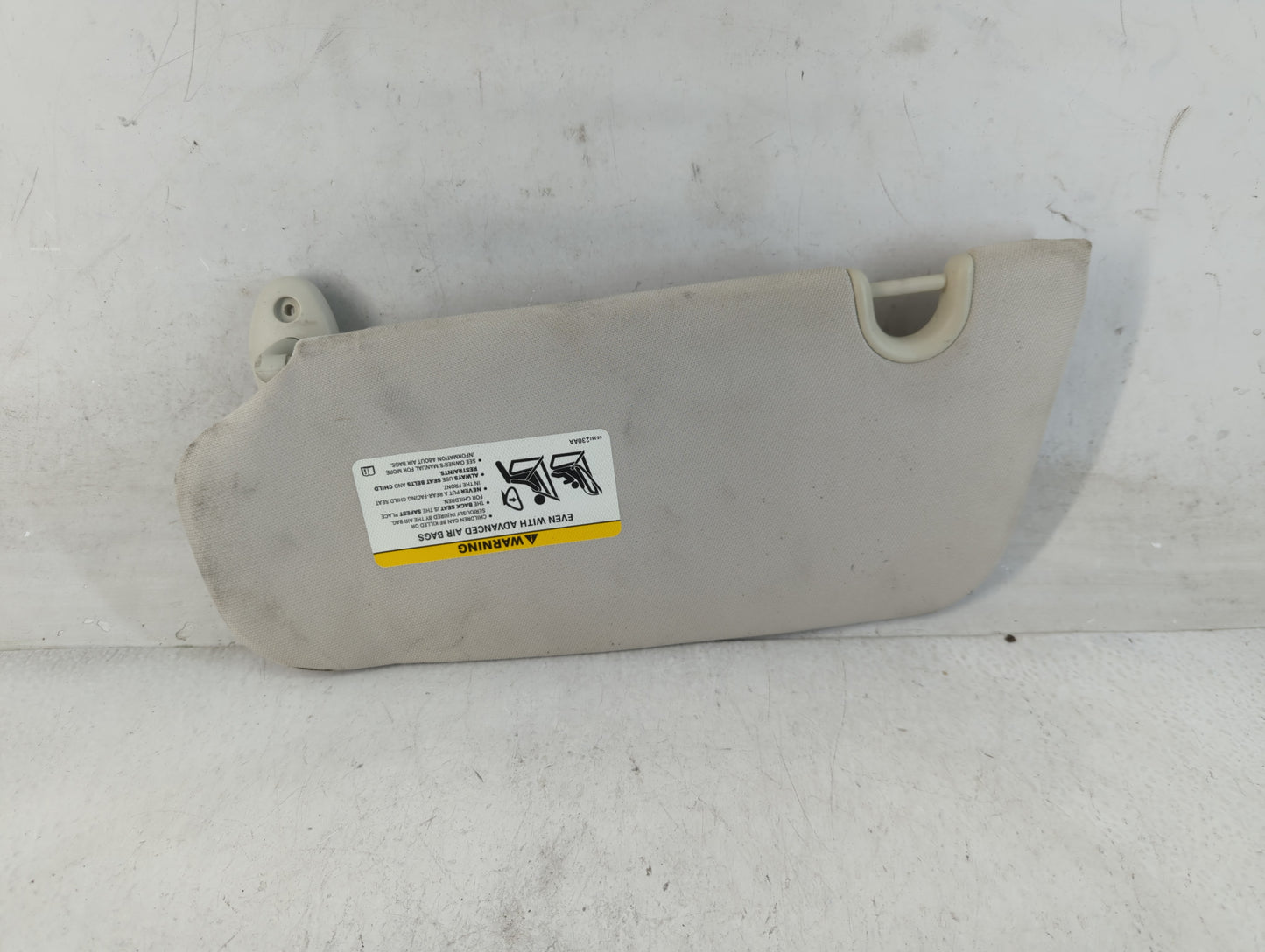 2007-2009 Jeep Patriot Sun Visor Shade Replacement Passenger Right Mirror Fits Fits 2007 2008 2009 OEM Used Auto Parts - Oem