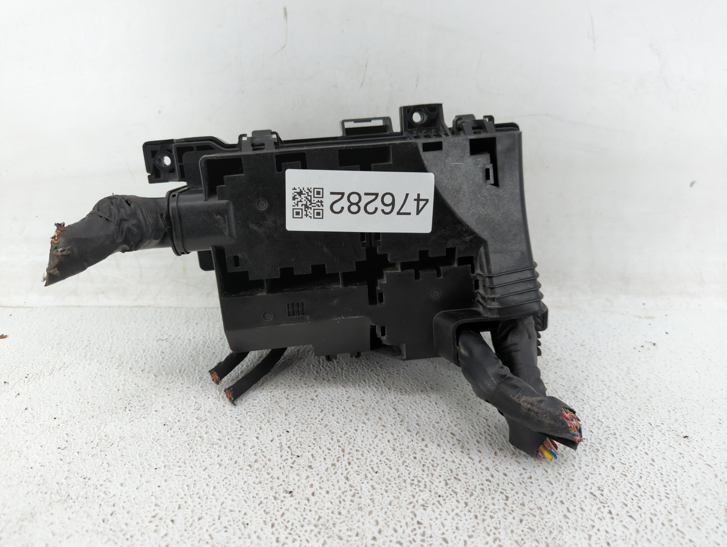 2007-2012 Kia Rondo Fusebox Fuse Box Panel Relay Module P/N:91950-1D150 Fits Fits 2007 2008 2009 2010 2011 2012 OEM Used Aut
