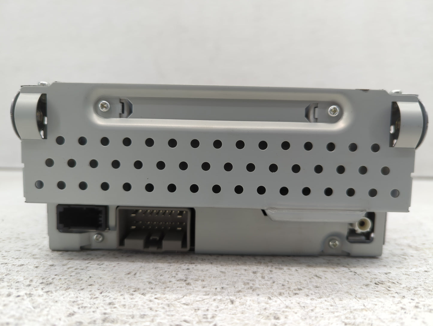2008-2012 Land Rover Lr2 Radio AM FM Cd Player Receiver Replacement P/N:7G9N-18C815-TA Fits Fits 2008 2009 2010 2011 2012 20