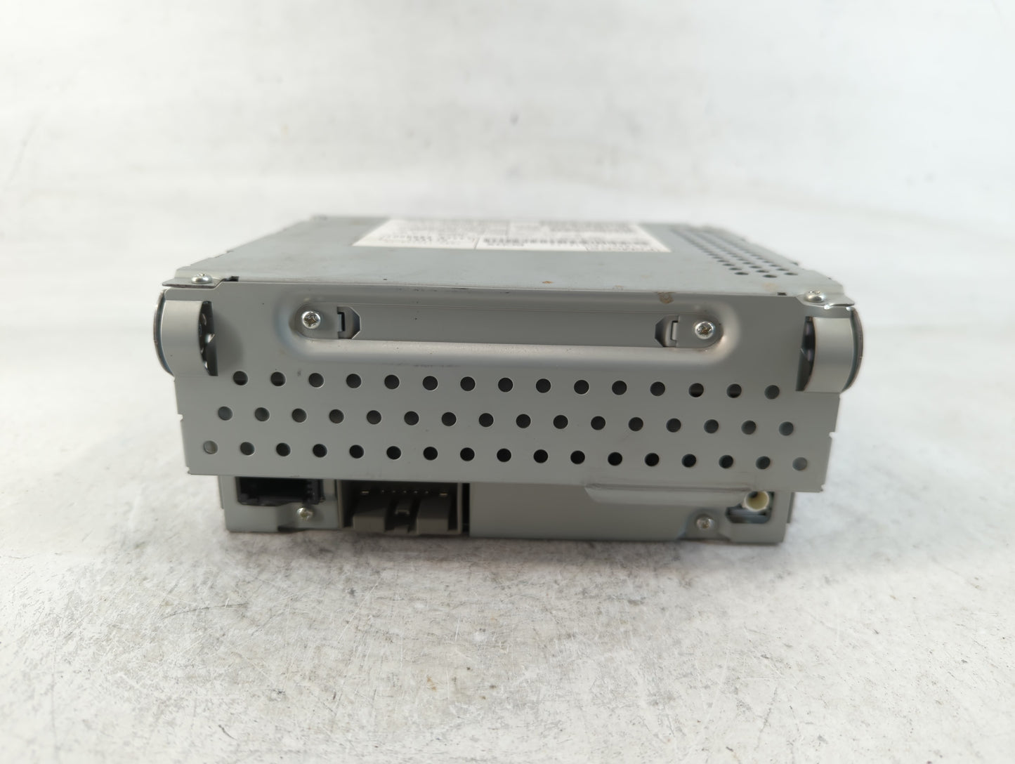 2008-2011 Land Rover Lr2 Radio AM FM Cd Player Receiver Replacement P/N:7G9N-18C815-TA Fits Fits 2008 2009 2010 2011 OEM Use