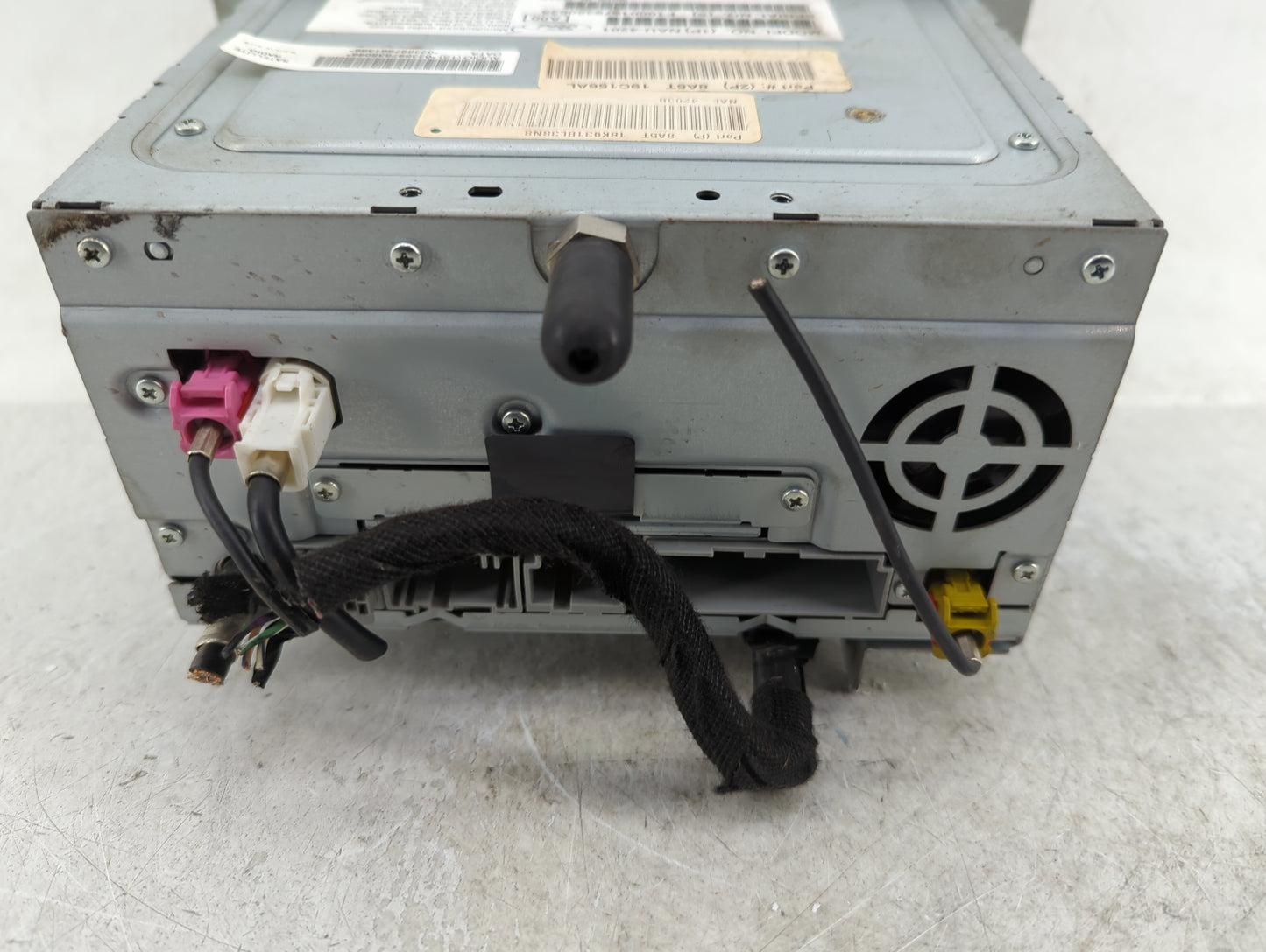 2009 Lincoln Mks Radio AM FM Cd Player Receiver Replacement P/N:8A5T 19C156AL Fits OEM Used Auto Parts - Oemusedautoparts1.c