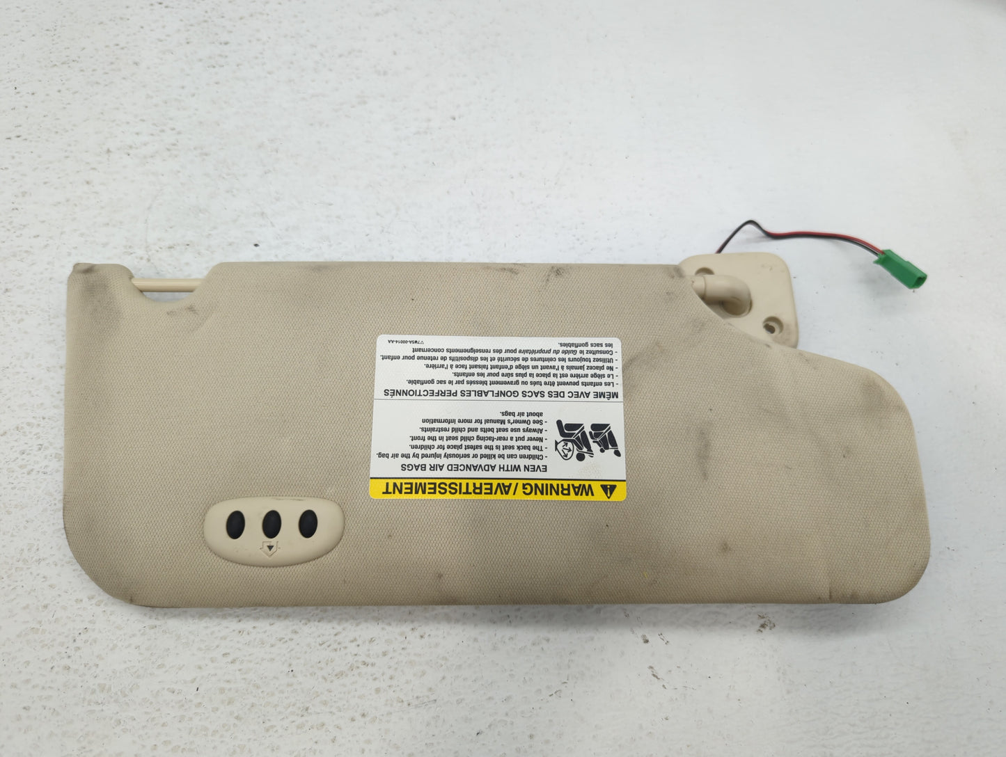 2009 Lincoln Mks Sun Visor Shade Replacement Driver Left Mirror Fits OEM Used Auto Parts - Oemusedautoparts1.com