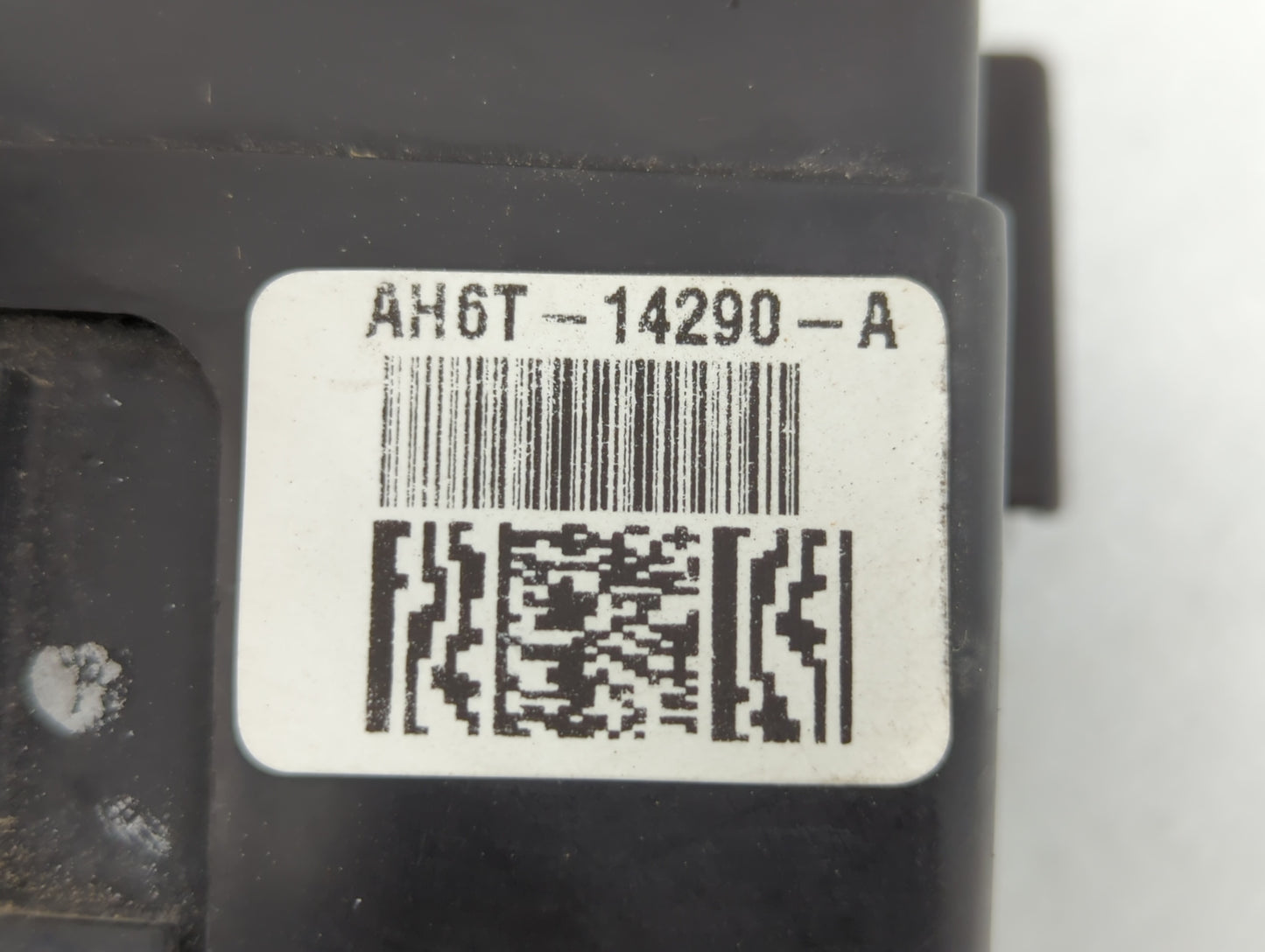 2007-2010 Lincoln Mkz Fusebox Fuse Box Panel Relay Module P/N:AH6T-14290-A 7H6T-14290-A Fits Fits 2007 2008 2009 2010 OEM Us