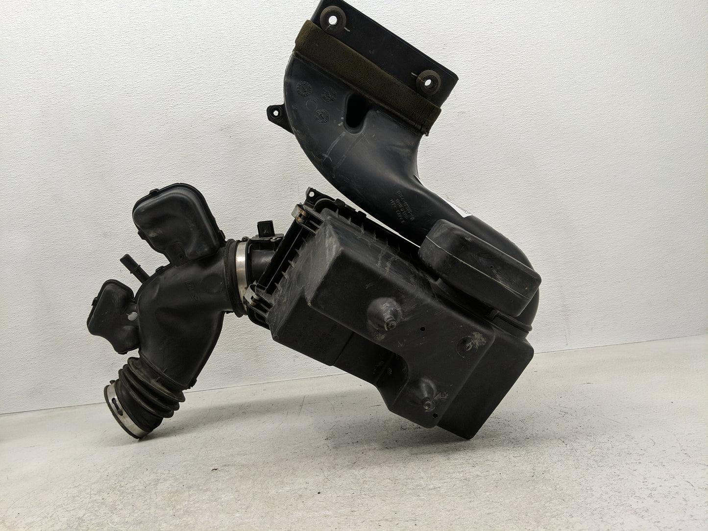 2009-2013 Mazda 6 Air Cleaner Intake-duct Hose Tube - Oemusedautoparts1.com