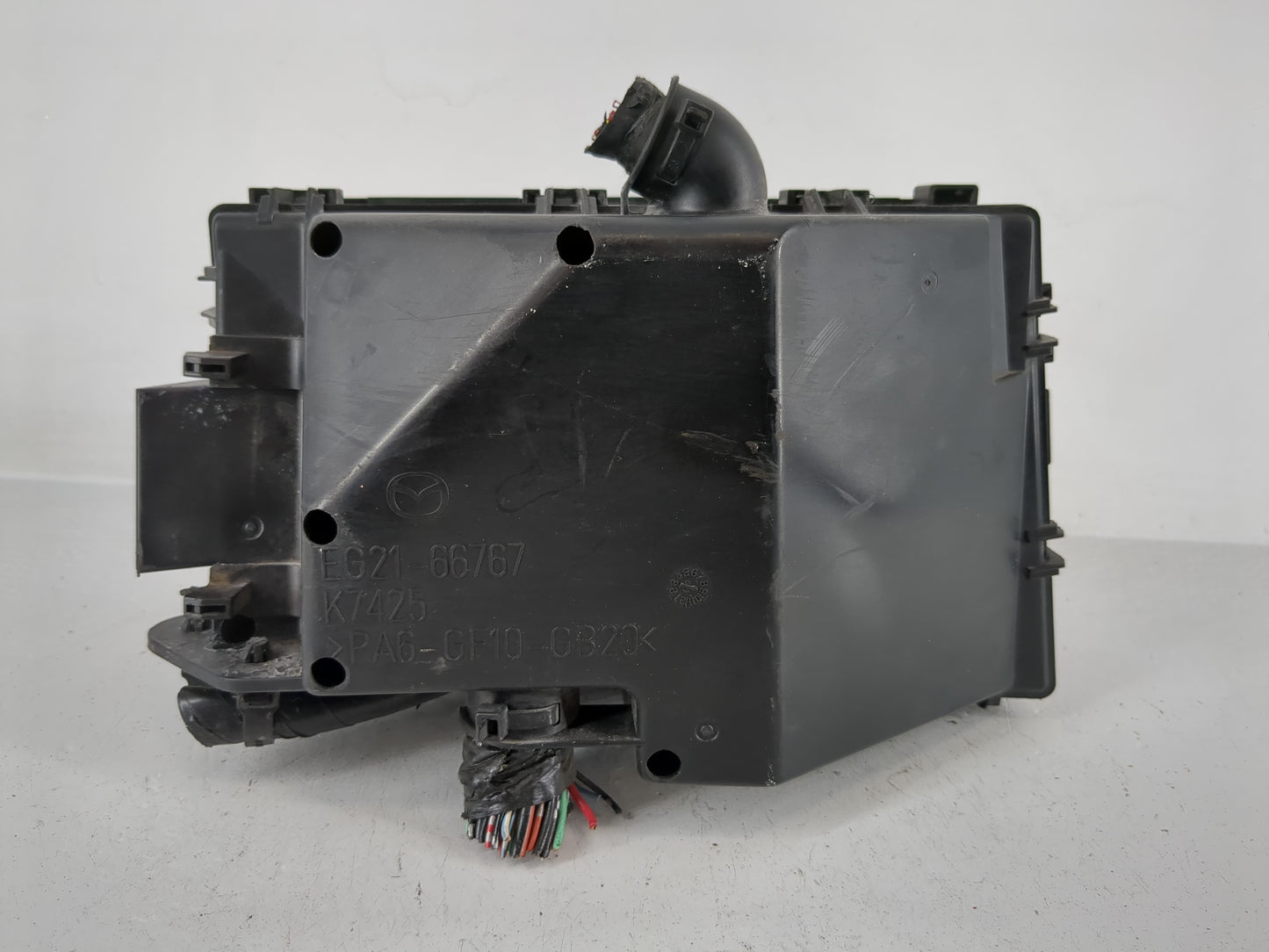 2007-2009 Mazda Cx-7 Fusebox Fuse Box Panel Relay Module P/N:518818109 Fits Fits 2007 2008 2009 OEM Used Auto Parts - Oemuse