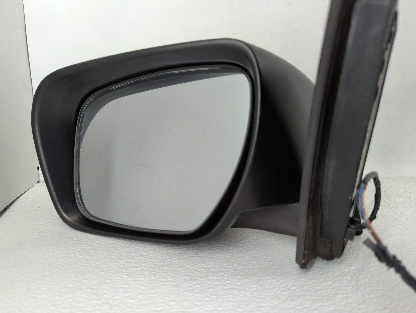 2007-2009 Mazda Cx-7 Driver Side View Mirror - Left Door Mirror OEM Used - Oemusedautoparts1.com