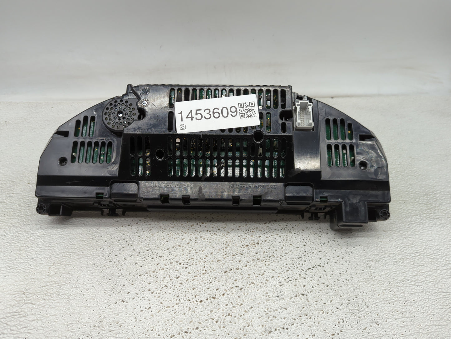 2009 Mercedes-Benz C-Class Instrument Cluster Speedometer Gauges P/N:A2049003700 A2C53347520, A2045406811, A2049022600 Fits
