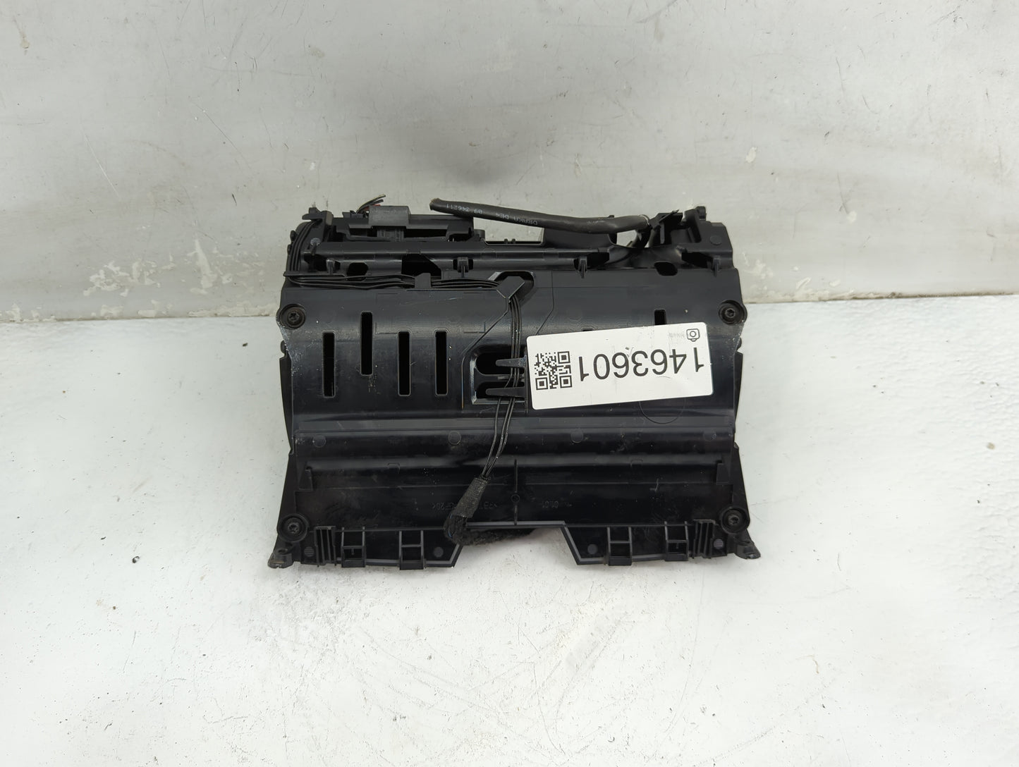 2009 Mercedes-Benz C300 Radio AM FM Cd Player Receiver Replacement P/N:A2049469709F45 A2049209709F45 Fits Fits 2007 2008 201