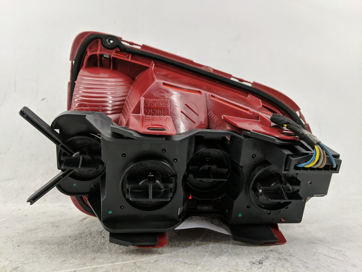 2007-2010 Mini Cooper Tail Light Assembly Driver Left OEM P/N:2757011 2787009 Fits Fits 2007 2008 2009 2010 OEM Used Auto Pa