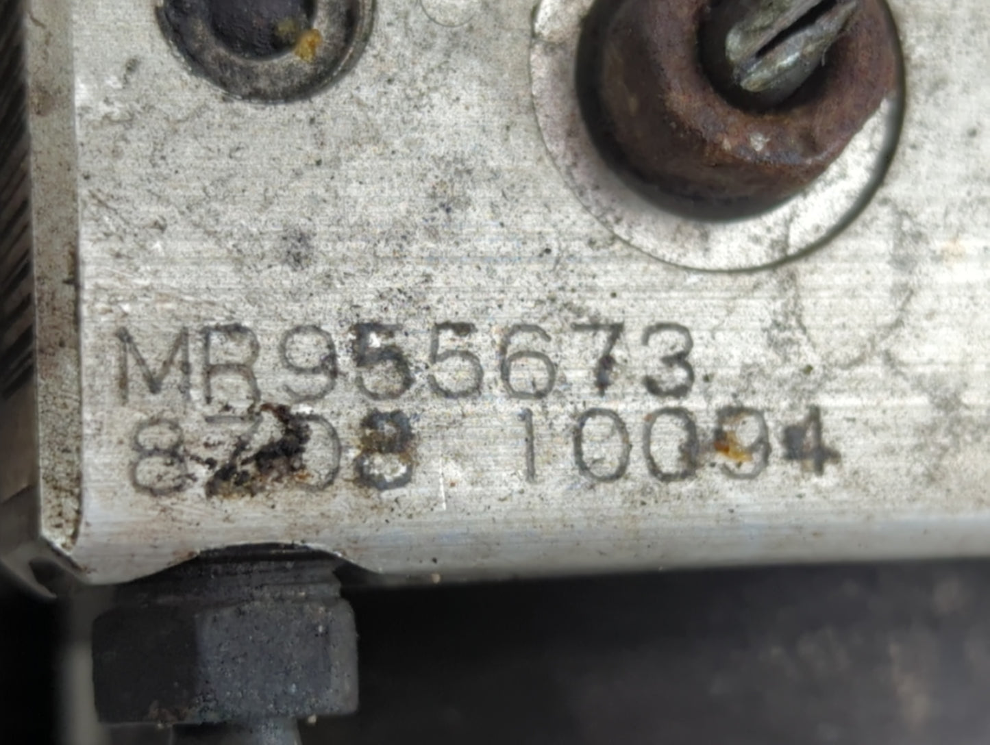 2004-2009 Mitsubishi Galant ABS Pump Control Module Replacement P/N:MR955673 Fits Fits 2004 2005 2006 2007 2008 2009 OEM Use