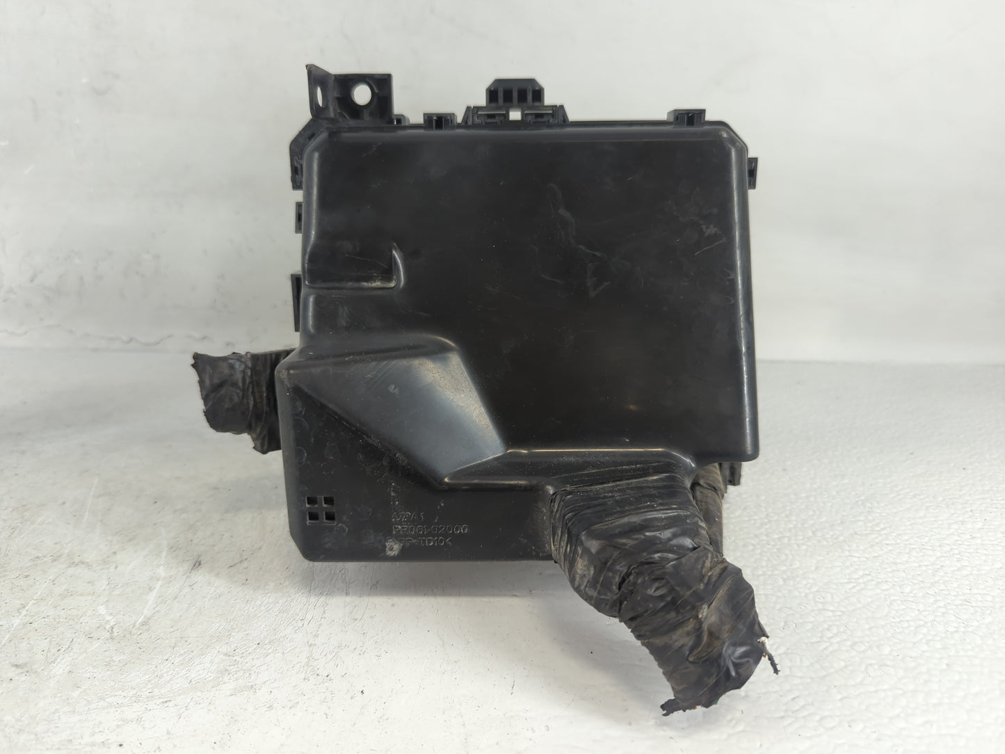 2008-2009 Mitsubishi Lancer Fusebox Fuse Box Panel Relay Module P/N:8565A024 Fits Fits 2008 2009 OEM Used Auto Parts - Oemus