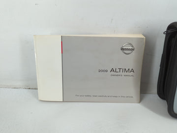 2009 Nissan Altima Owners Manual Book Guide P/N:OM9E-0L32U1 OEM Used Auto Parts