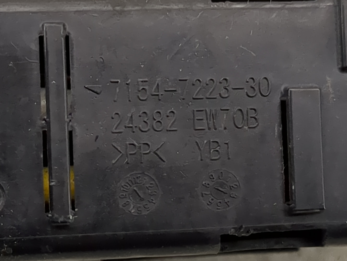 2009-2014 Nissan Cube Fusebox Fuse Box Panel Relay Module P/N:7154-7223-30 7154-7223-30 Fits Fits 2009 2010 2011 2012 2013 2