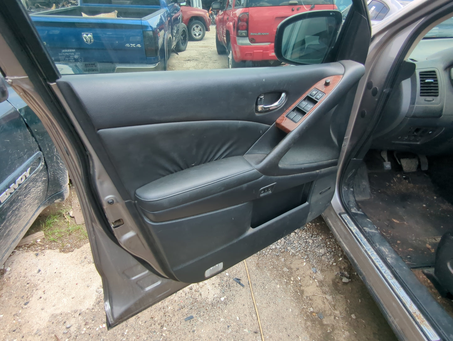 2009 Nissan Murano Front Left Driver Interior Door Panel Trim - Oemusedautoparts1.com