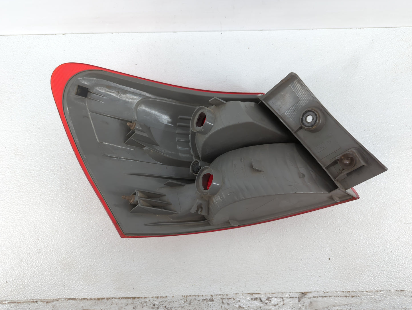 2008-2015 Nissan Rogue Tail Light Assembly Passenger Right OEM Fits Fits 2008 2009 2010 2011 2012 2013 2014 2015 OEM Used Au