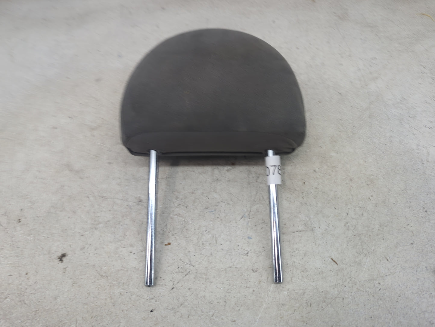 2009 Nissan Sentra Headrest Head Rest Front Driver Seat Gray 1480787 - Oemusedautoparts1.com