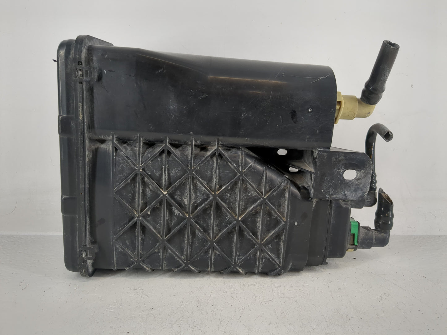 2009 Nissan Xterra Fuel Vapor Charcoal Canister - Oemusedautoparts1.com