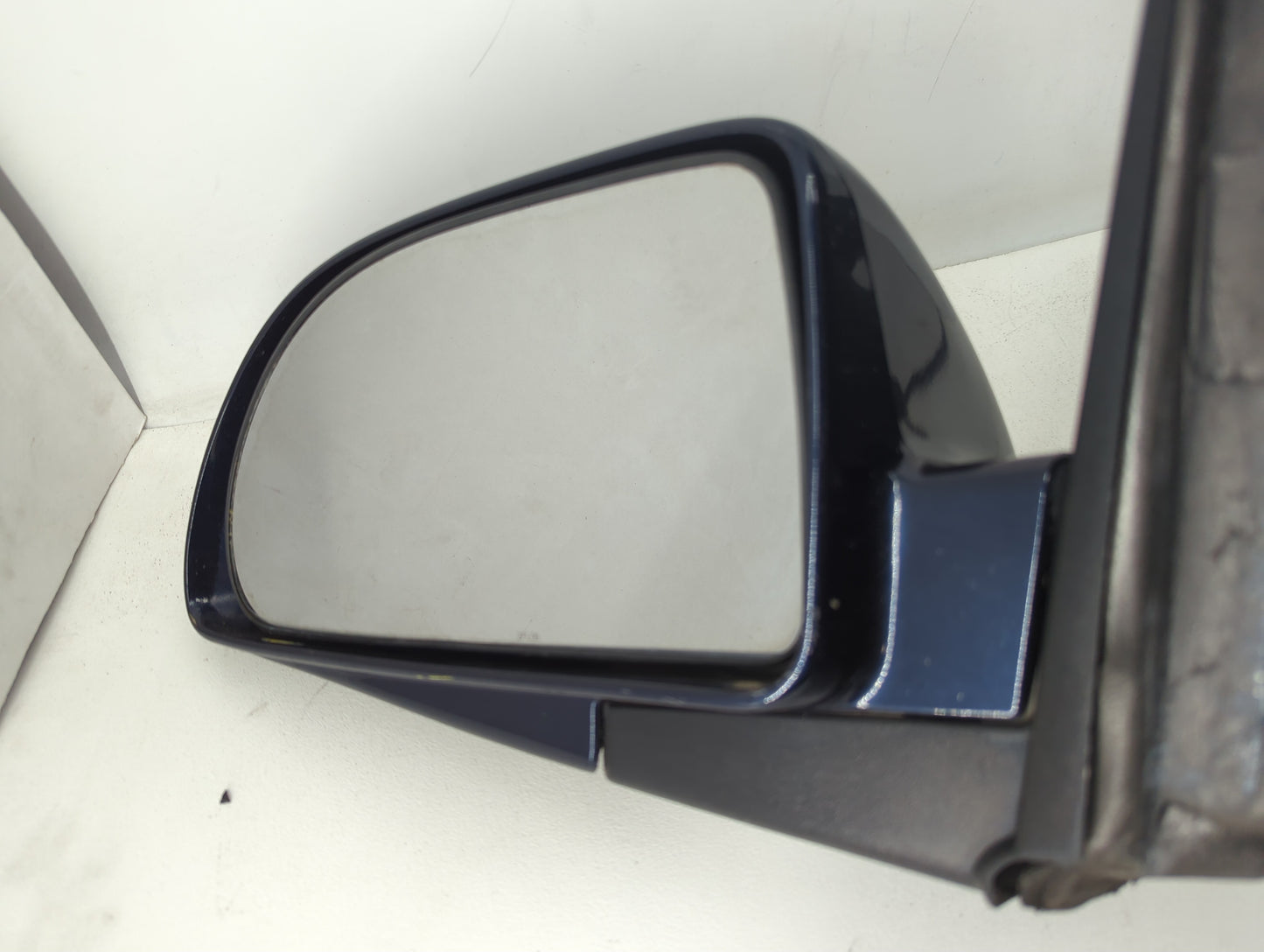 2005-2009 Pontiac G6 Driver Side View Mirror - Left Door Mirror OEM Used - Oemusedautoparts1.com