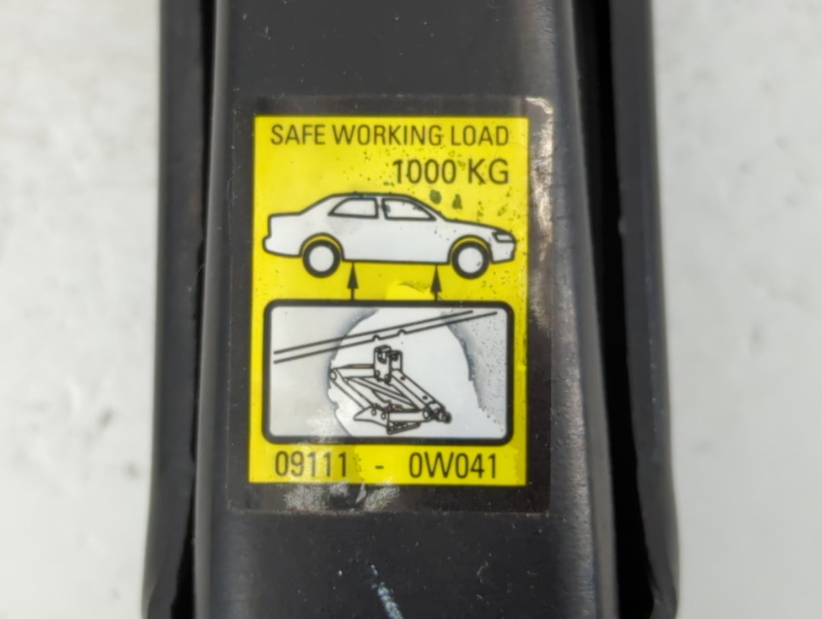 2009 Pontiac Vibe Spare Scissor Car Jack 1123377 - Oemusedautoparts1.com