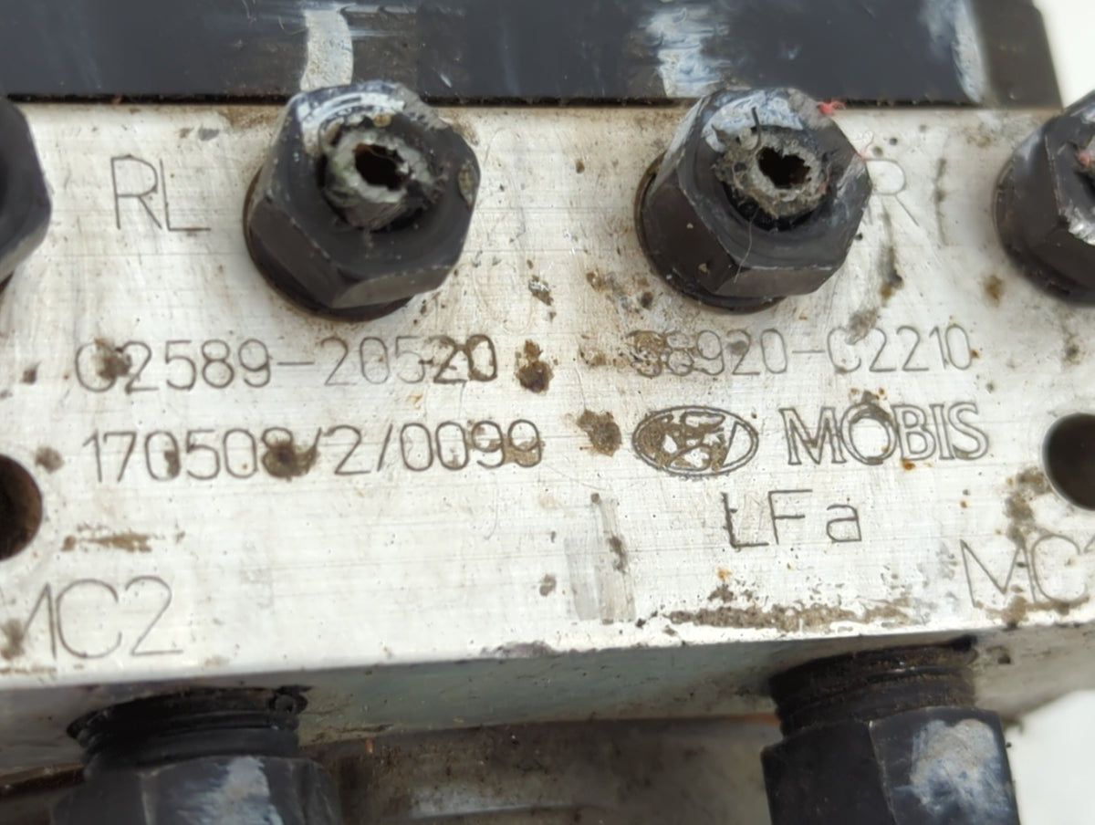 2009 Pontiac Vibe Anti-Lock Brake ABS Pump Module Actuator OEM P/N:02589-20520 170508/2/0099 Fits OEM Used Auto Parts - Oemu
