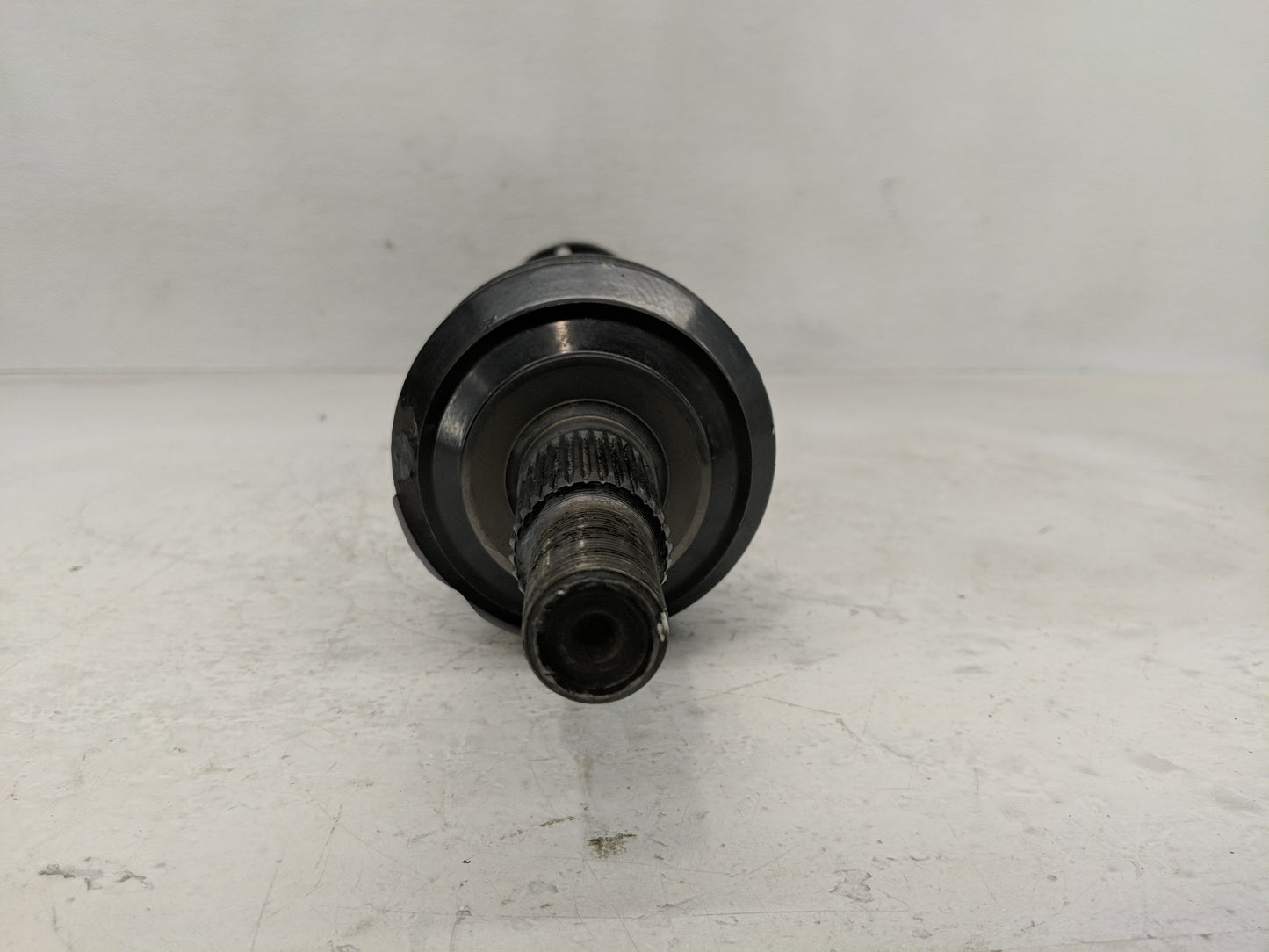 2009 Porsche Cayenne Axle Shaft Front Driver Cv C/v - Oemusedautoparts1.com