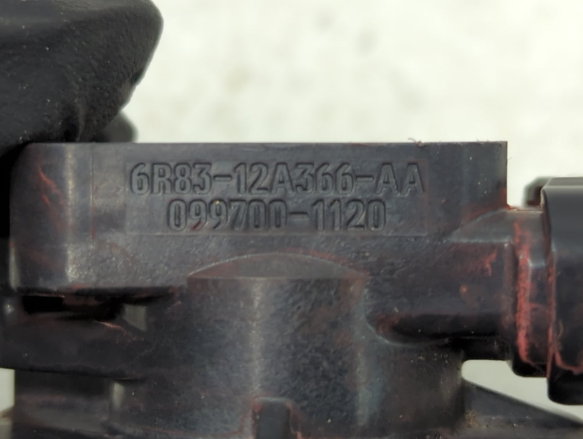 2009 Rover Range Rover Sport Ignition Coil Igniter Pack - Oemusedautoparts1.com