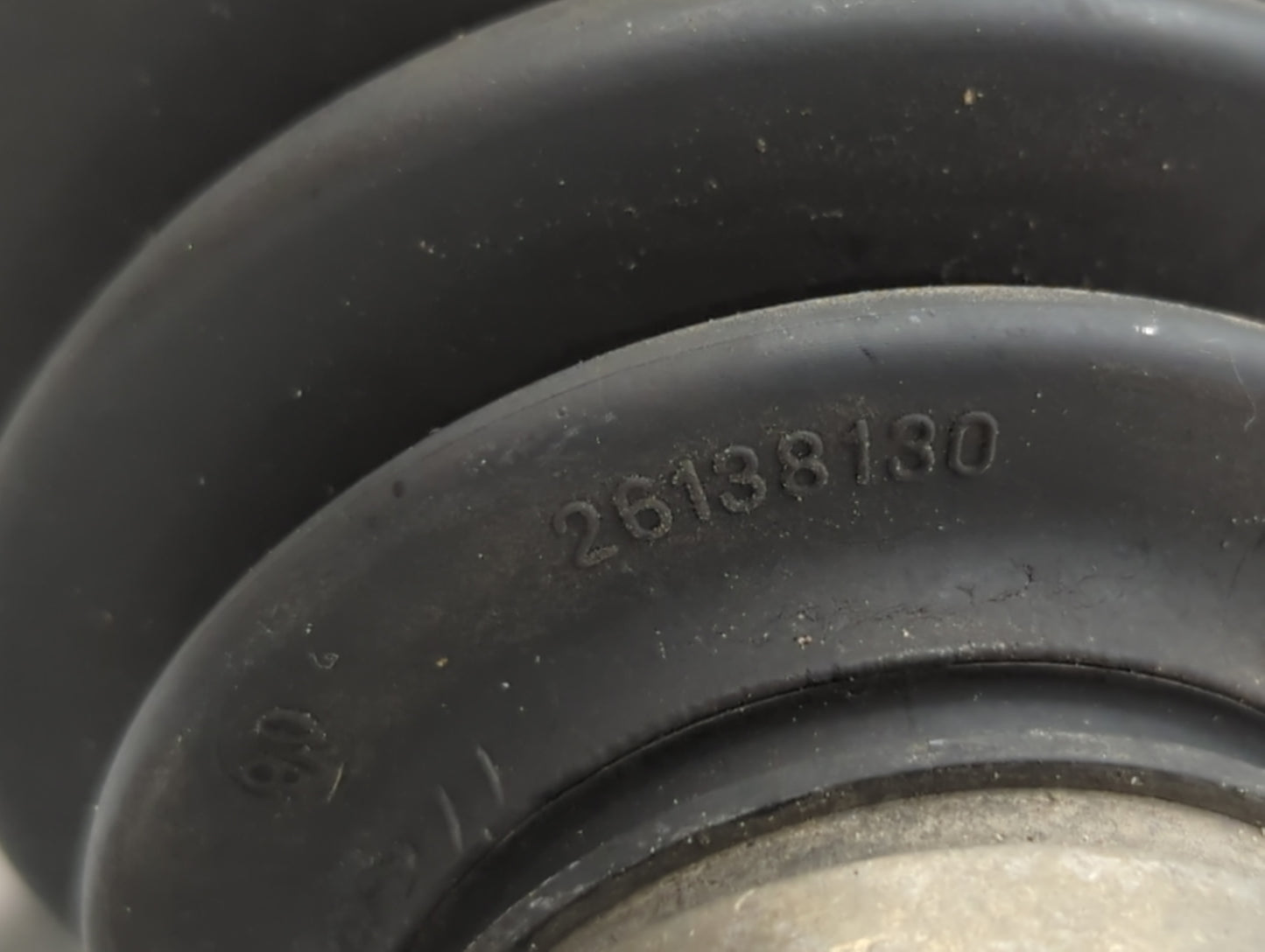 2009 Saturn Aura Axle Shaft Front Driver Cv C/v - Oemusedautoparts1.com