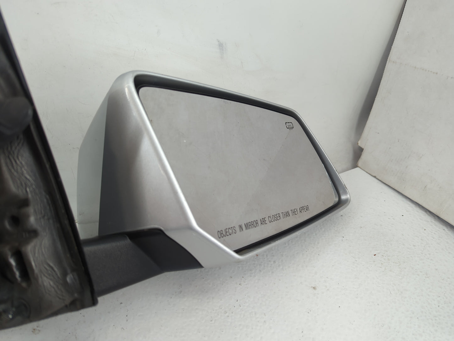 2009 Saturn Outlook Passenger Side View Mirror - Right Door Mirror OEM Used - Oemusedautoparts1.com