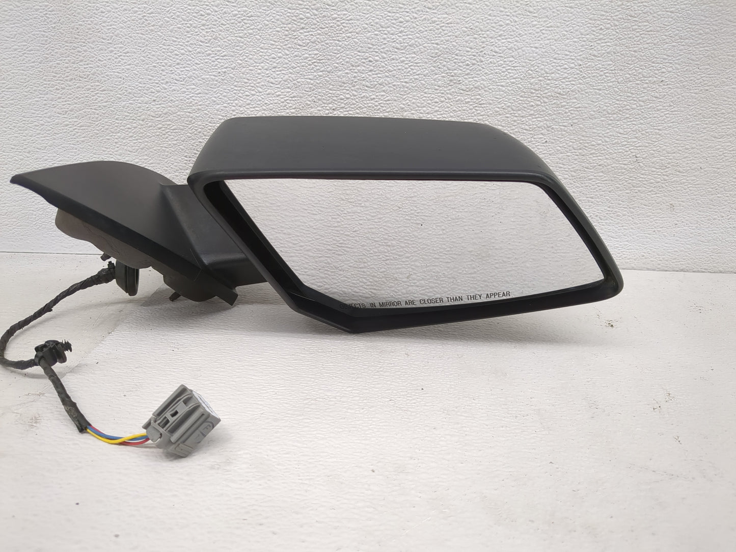 2009 Saturn Outlook Passenger Side View Mirror - Right Door Mirror OEM Used - Oemusedautoparts1.com